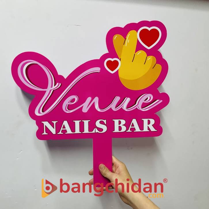 thiết kế hashtag cầm tay