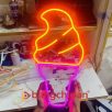 đèn neon trang trí phòng ngủ