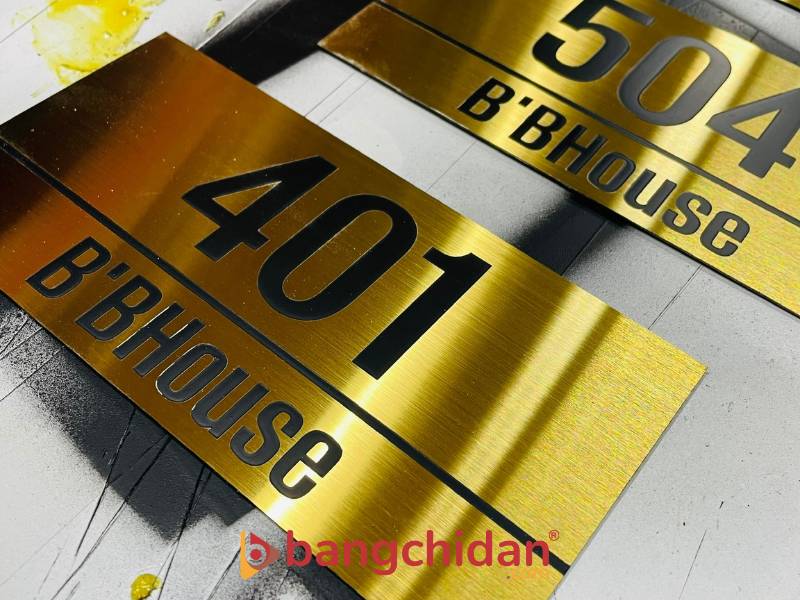 Tại Sao Nên Chọn bangchidan.com Để Làm Bảng Chỉ Dẫn Inox?