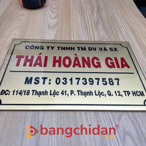 bảng tên công ty mica