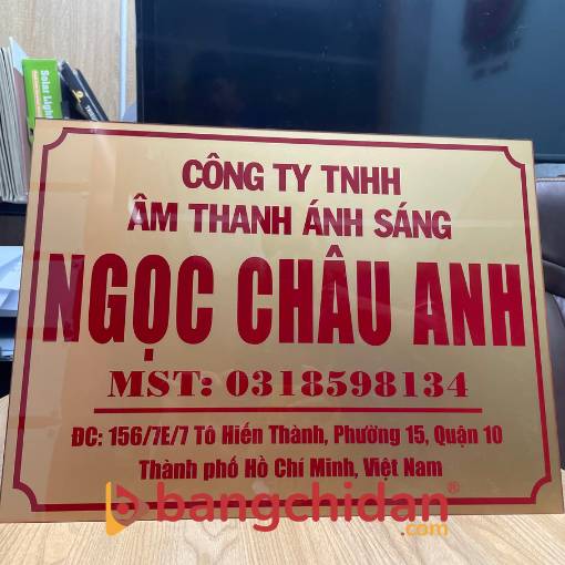 bảng tên công ty mica