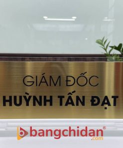 Biển chức danh để bàn
