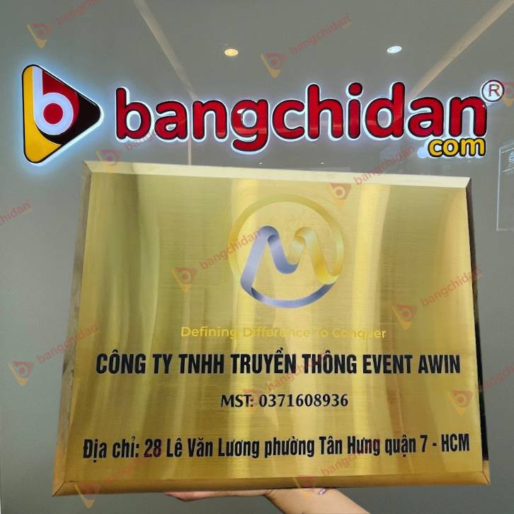 Bảng tên công tên in uv