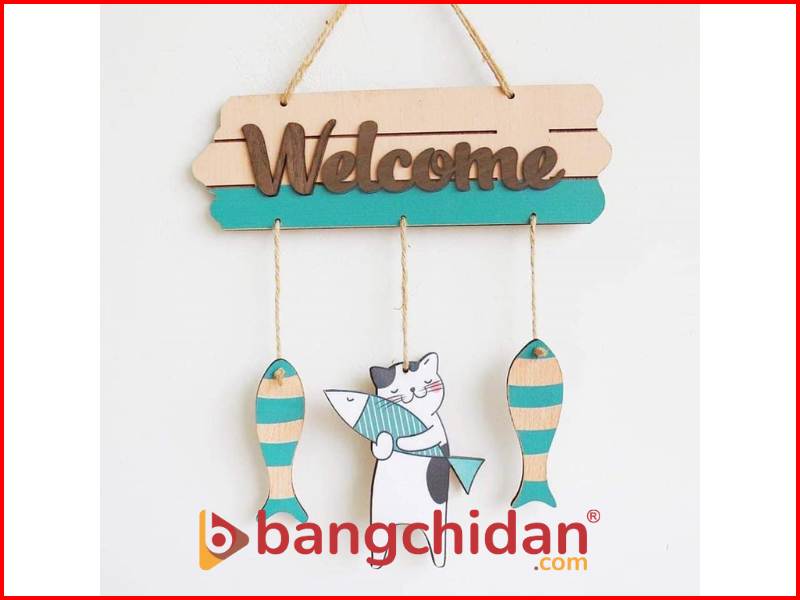 Chuẩn bị nguyên liệu để làm bảng treo cửa phòng