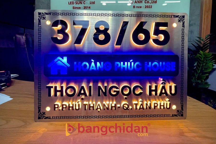 Biển hiệu chữ nổi