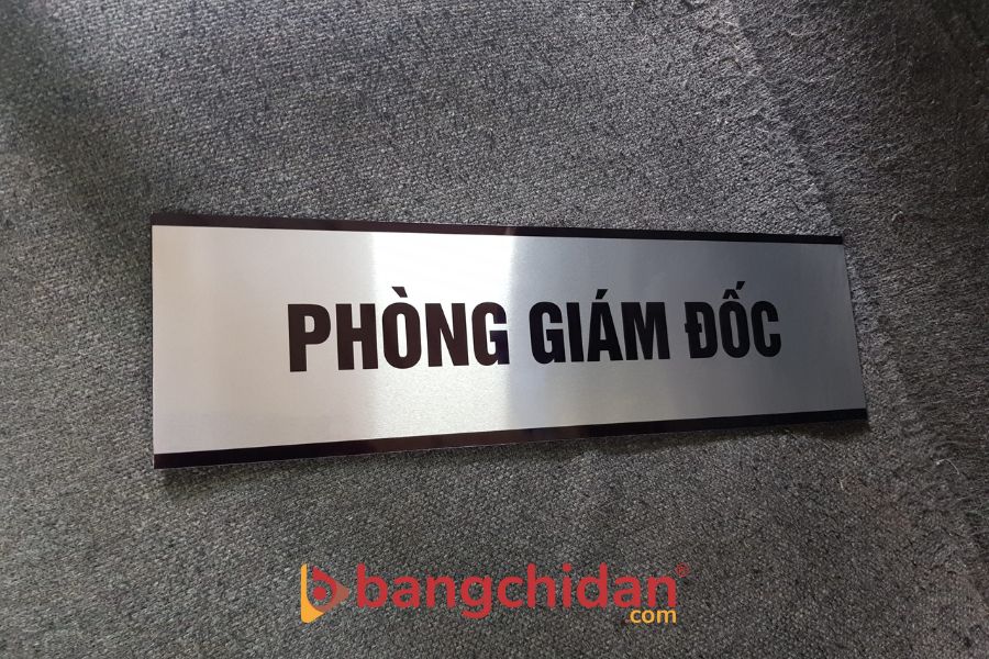 Biển chức danh